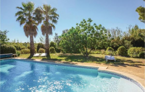 Stunning home in St Pons de Mauchiens w/ Outdoor swimming pool, Outdoor swimming pool and 4 Bedrooms